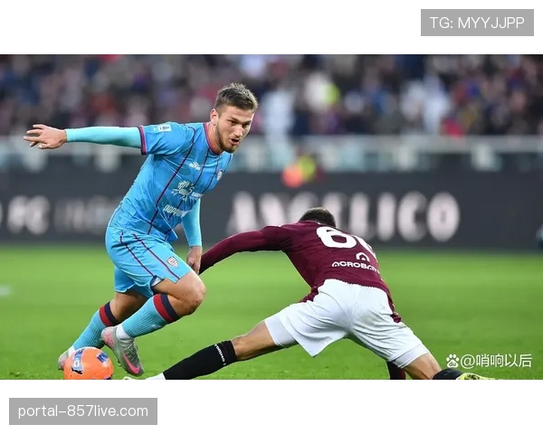 尼科·帕斯5球5助领跑射手助攻榜 科莫中场成赛季最大发现 尼科·帕斯5球5助领跑射手助攻榜 科莫中场成赛季最大发现