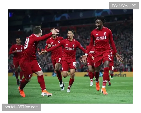 斯洛特后腰回撤构建出球三后卫 利物浦应对高位逼抢的拉沃尔佩体系